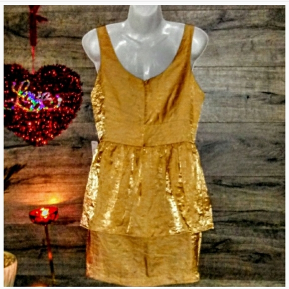 Love 21 Dress Size S Peplum Ruffle Gold NWT - Picture 3 of 10